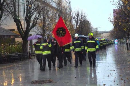 ​Protestojnë zjarrfikësit, Beka: Gjendja jonë është alarmante