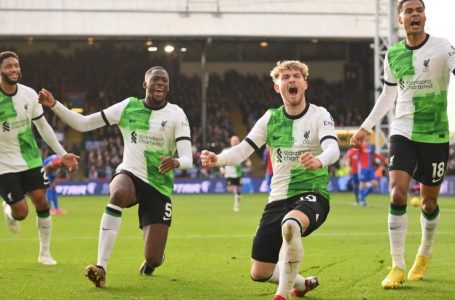 Liverpool përmbys Crystal Palace dhe merr momentalisht kreun e Premier League