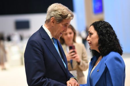 Presidentja Osmani takon ish-Sekretarin amerikan të Shtetit, John Kerry