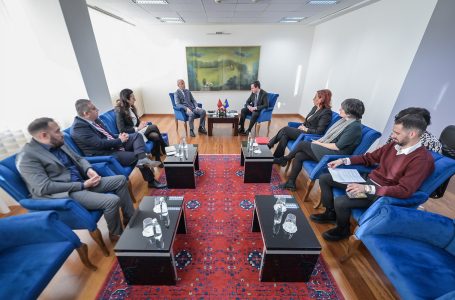 Rëndësia e regjistrimit të popullsisë, temë kyçe në takimin e Kurtit me përfaqësuesit malazezë