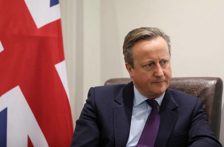 Sekretari i Jashtëm britanik bën vizitën e dytë në Lindjen e Mesme