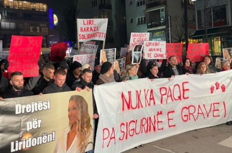 AP shkruan për vrasjet brutale të grave në Kosovë e rajon dhe gabimet në sistem