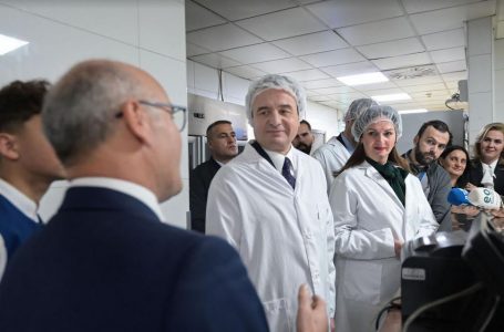 Kurti e Nagavci vizitojnë nxënës të programit të arsimit dual