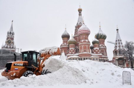 Moska mbulohet nga bora, ndërsa temperaturat në Siberi bien në minus 56 gradë