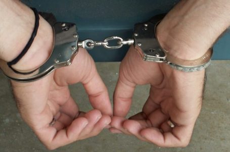Ushtroi dhunë ndaj nënës, arrestohet një person