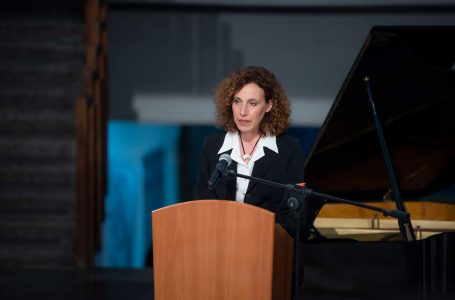 Ambasadorja izraelite uron Kosovën për organizimin e Kampionatit të Xhudos