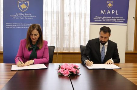 ​55 studentë nga komuniteti egjiptian, ashkali dhe rom përfitues të bursës