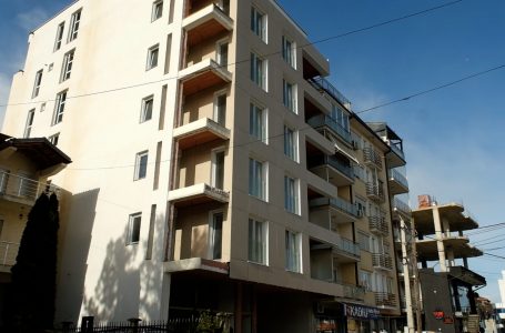 Në Gjakovë nuk ka ngritje të çmimit të banesave thonë ndërtimtarët