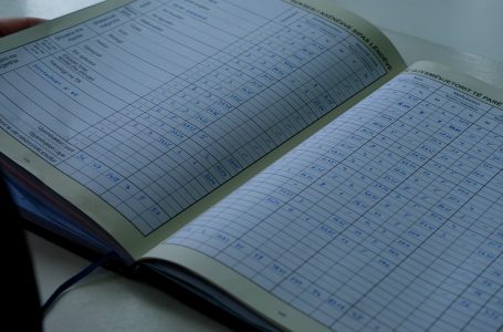 Jo të gjithë mësimdhënësit paraqiten në shkollë gjatë pushimeve dimërore