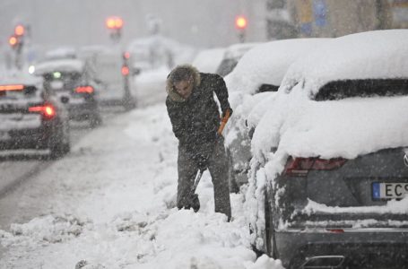 Evropa goditet nga të ftohtit ekstrem, stuhitë dhe përmbytjet