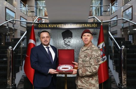 Maqedonci viziton Komandën e Forcave Speciale të Turqisë