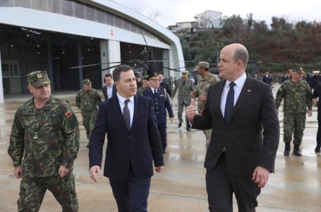 Shqipëria do të ketë një flotë prej 6 helikopterësh Black Hawk deri në vitin 2030