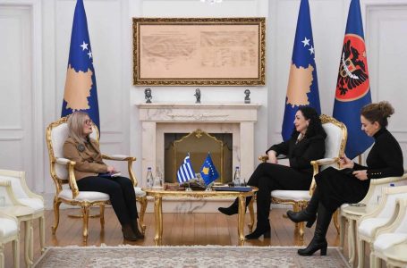 Ambasadorja greke takon presidenten Osmani, flasin për dialogun Kosovë-Serbi