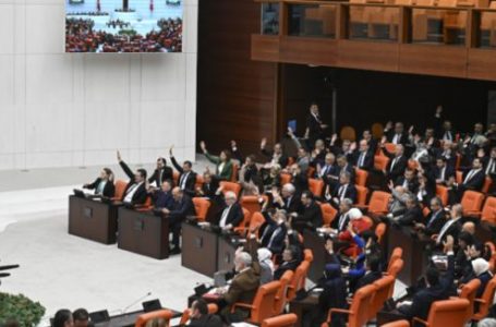 Parlamenti turk ratifikon anëtarësimin e Suedisë në NATO