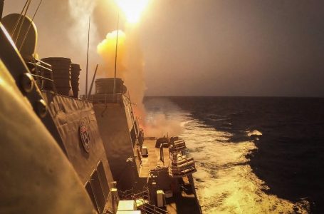 SHBA dhe Britania kryejnë sulme të reja ndaj grupit Houthi në Jemen