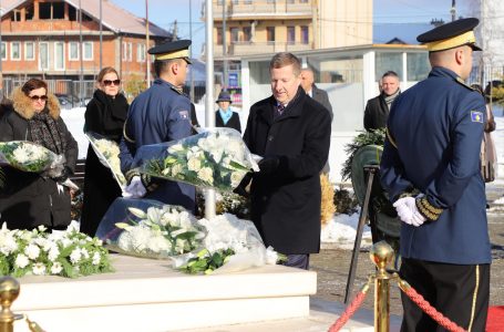 Shefi i BE-së në Kosovë: Rugova do të mbahet mend gjithmonë si njeri i përkushtuar ndaj paqes