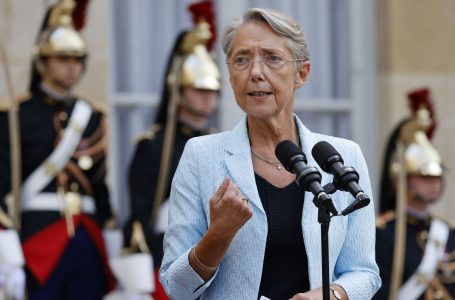 Jep dorëheqjen kryeministrja e Francës, Elizabeth Bourne