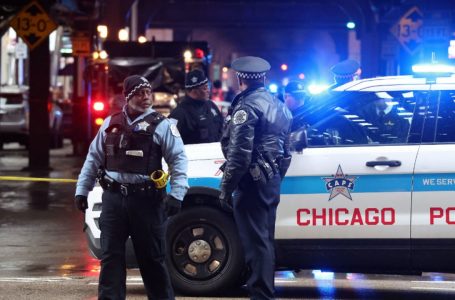 Dy nxënës të vdekur nga 20 të shtënat me armë jashtë një shkolle në Çikago