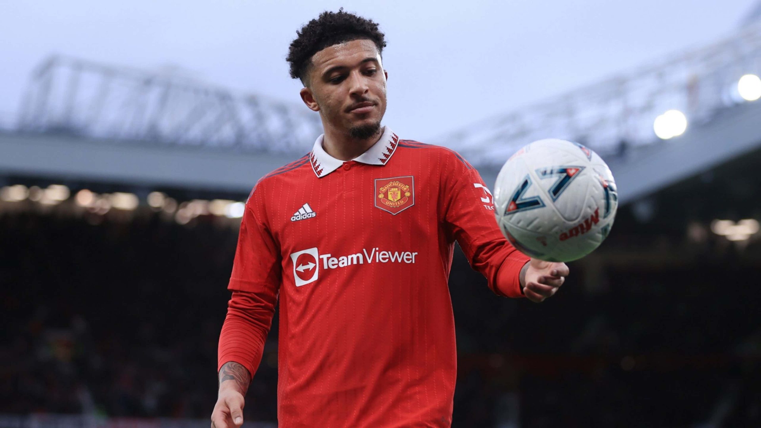 Jadon Sancho e ka zgjidhur tashmë debatin e ‘GOAT’ mes Messit dhe Ronaldos