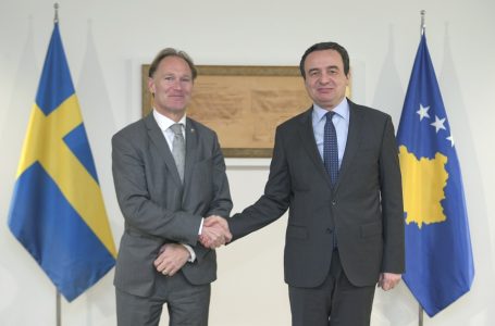 Kurti takon ambasadorin e Suedisë, diskutojnë për ekonomi dhe shkëmbimet tregtare