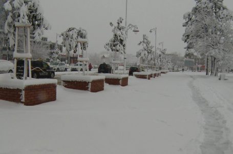 Mot i ftohtë dhe me reshje të pakta bore, ja sa parashikohen të shkojnë temperaturat