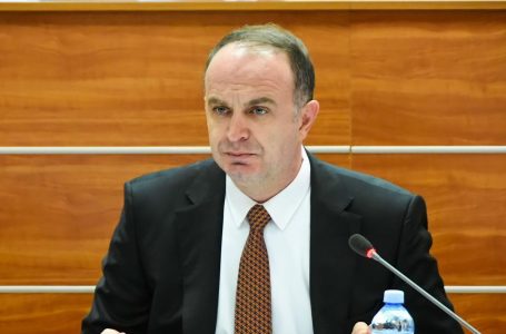 Gjeloshaj: BE, NATO dhe çështja e pavarësisë së Kosovës janë vija e kuqe e qëndrimit tim në qeveri të Malit të Zi