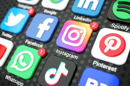 Florida ndalon me ligj përdorimin e mediave sociale për moshat nën 16 vjeç
