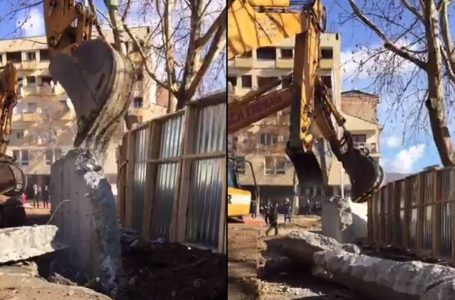 Shtatë vjet nga rrënimi i murit në veri të Mitrovicës