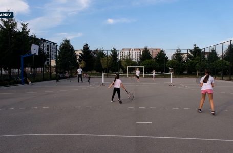 Tenisi, sporti që pavarësisht vështirësive vazhdon ushtrimet