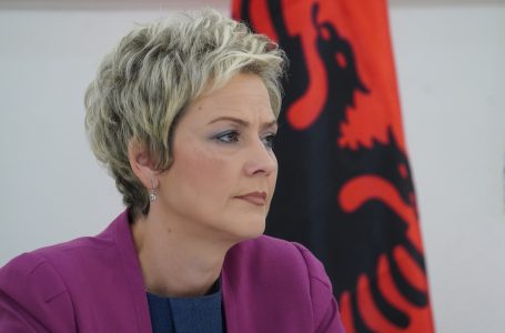 Sinani: BE nuk reagon ndaj spastrimit të shqiptarëve në Luginë