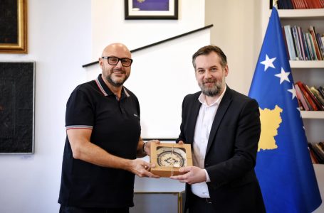 Delegacioni nga EYCA viziton Kosovën, nënshkruhet marrëveshje e re për Kartën Rinore Evropiane