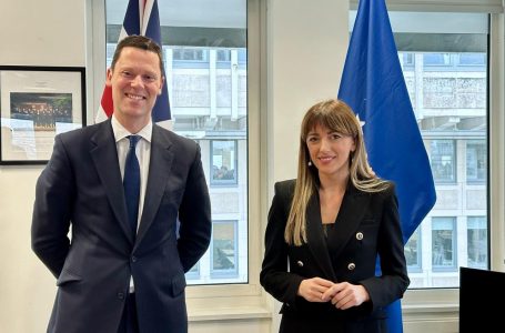 Ambasada britanike deklarohet për vizitën e Haxhiut në Londër