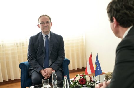Ambasadori Schnetzer: Austria vazhdon të jetë investitori i pestë më i madh në Kosovë