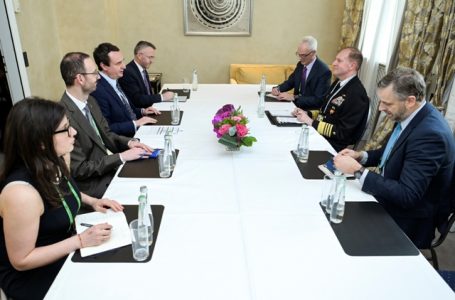 Kurti takon admiralin e NATO-s, Munsch, siguria e kufirit Kosovë-Serbi në theks të bisedës