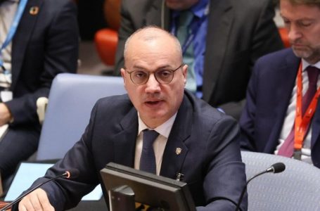 Ministri i Jashtëm i Shqipërisë: Jemi me Kosovën përballë kërcënimeve, të koordinohet me aleatët