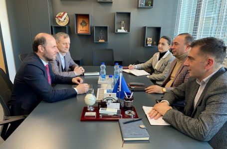 Murtezaj dhe Rafuna flasin për transparencën dhe informimin e bizneseve në kohë reale