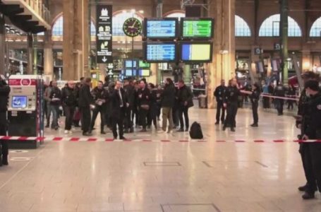 Tre të plagosur në një sulm me thikë në stacionin kryesor të trenit në Paris