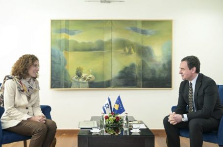 Kurti diskuton me ambasdoren e Izraelit për mundësinë e organizimit të një Forumi Ekonomik