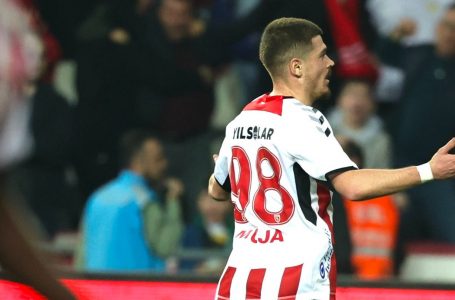 “Jam i lumtur, ndihem si në shtëpi”, Arbnor Muja flet pas debutimit me gol te Samsunspori