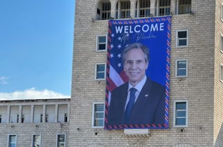 Shqipëria përgatitet për vizitën e sekretarit Blinken