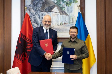 “Shqipëria solidaritet me Ukrainën në luftën për liri, paqe dhe drejtësi”