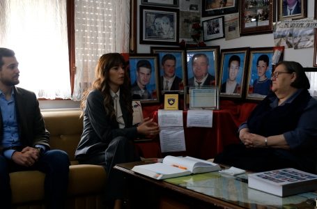 Zyrtarë të Qeverisë e partive politike vizituan shtëpinë-muze të familjes Qerkezi