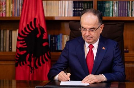 Begaj: Le të gëzojmë e të festojmë të gjithë së bashku