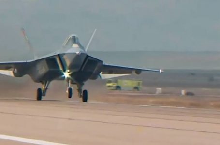 Avionët e Aleancës mbërrijnë në Kuçovë, hapet baza ajrore e NATO