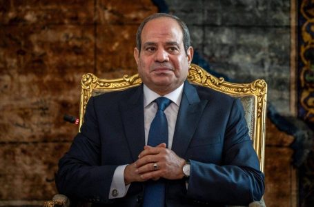 Presidenti i Egjiptit thotë se po përpiqet ta sigurojë një armëpushim në Gazë