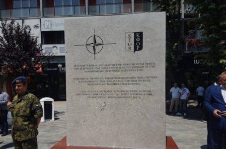 Osmani me ambasadorë do të bëjnë homazhe te memoriali i ushtarëve të rënë të NATO-s