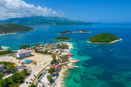 ​Media sllovene: Shqipëria destinacioni i përballueshëm për pushime “të çmendura” në 2024