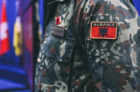 Dyfishohen pagesat për ushtarët shqiptarë në misionin e KFOR-it në Kosovë