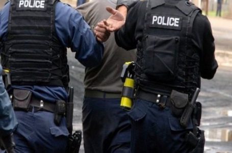 ​Arrestohen tre persona të dyshuar për përdorim të armëve