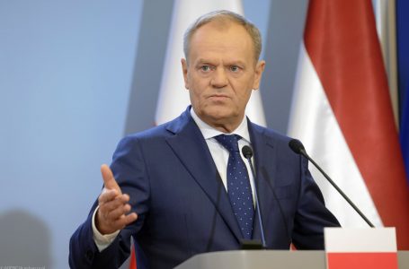 Tusk: Polonia do të shpenzojë 2.3 miliardë euro për të forcuar kufirin e saj me Ukrainën